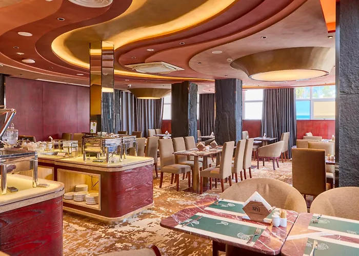 Kin Hotel Ly Tu Trong