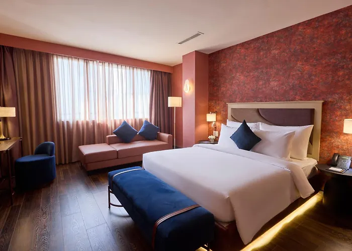 Kin Hotel Ly Tu Trong